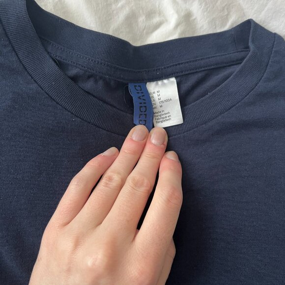H&M Blue Short Sleeve Tee - Picture 2 of 3